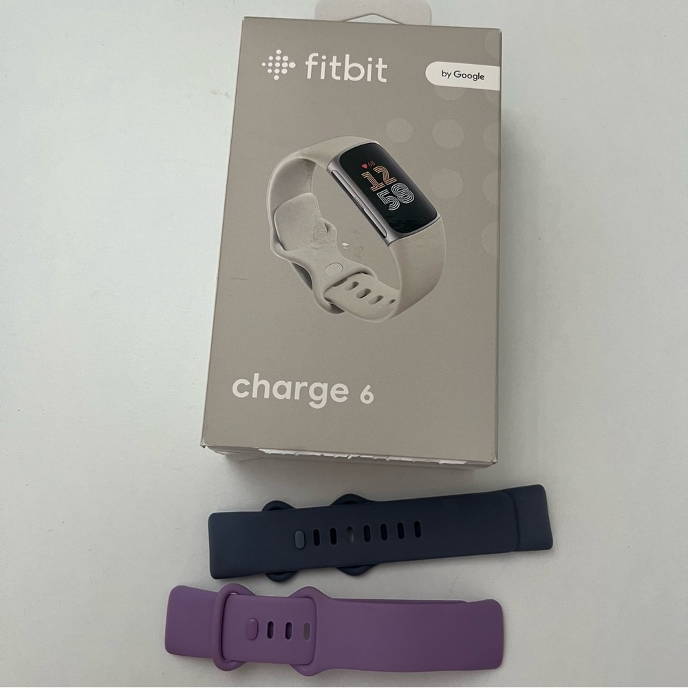 Fitbit charge 6- porcelain/ silver aluminum